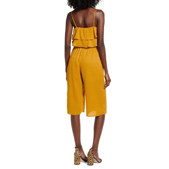 One CLOTHING RUFFLE CROPPED JUMPSUIT 🌸IN STORES🌸 - Picture 3 of 3